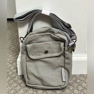 Field & CO. LEEDS Cotton Canvas Crossbody bag-Gray-NWOT